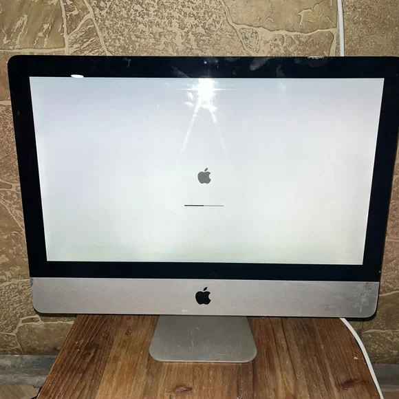 Apple IMAC 2010 21.5 Inch OS high Sierra